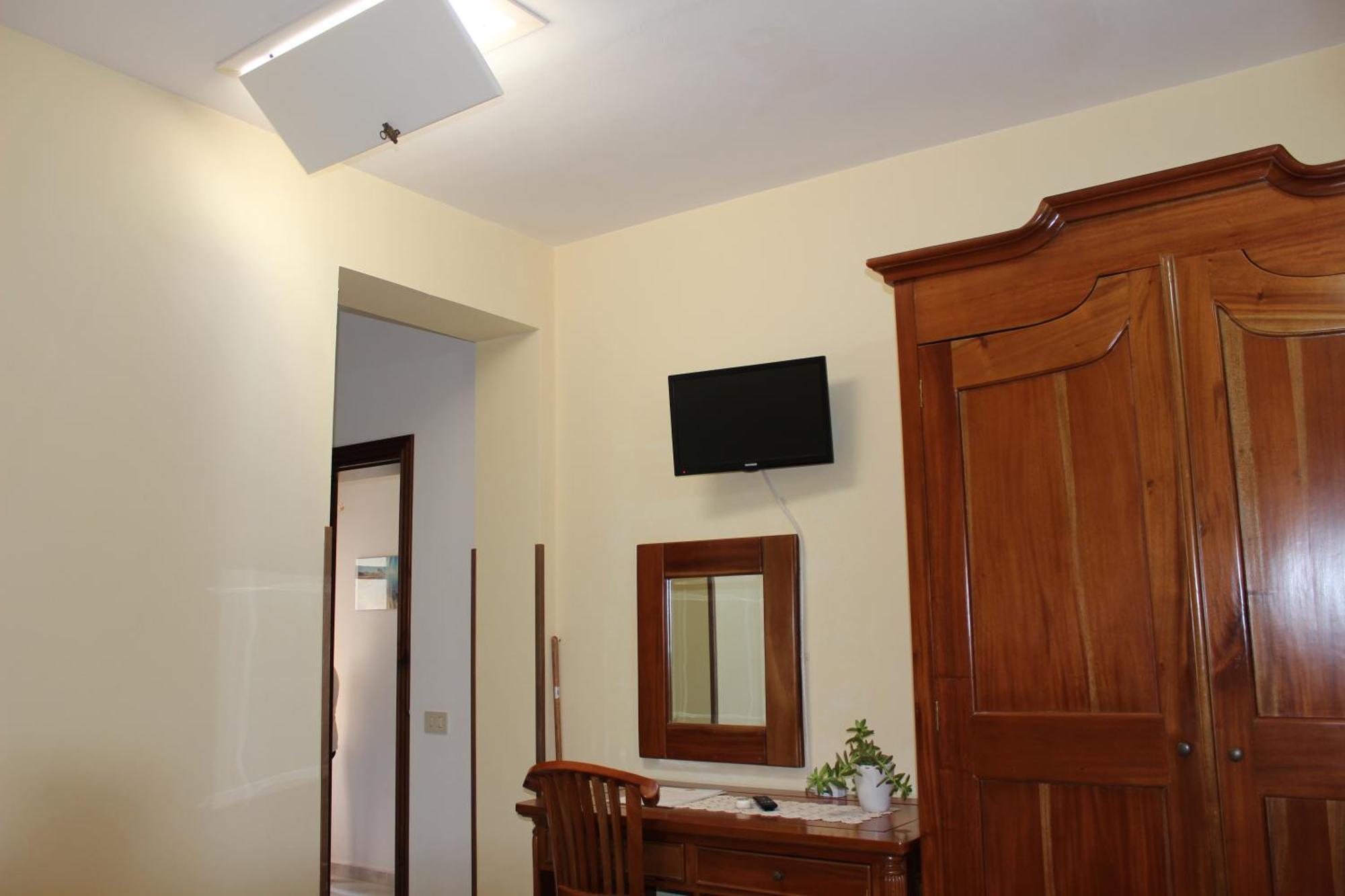 ماكاري Raggio Di Sole Bed & Breakfast المظهر الخارجي الصورة