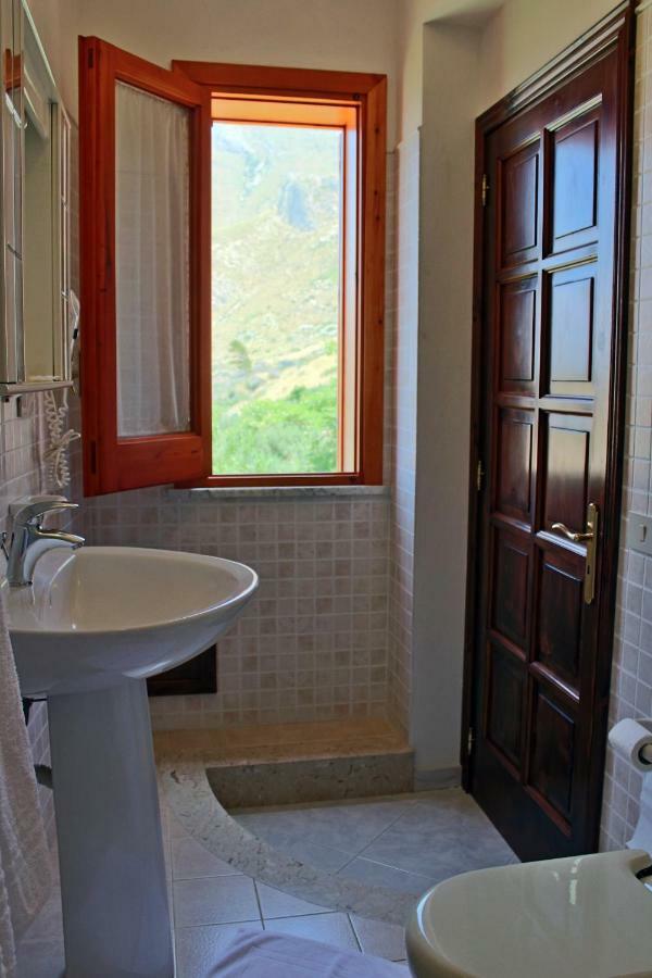 ماكاري Raggio Di Sole Bed & Breakfast المظهر الخارجي الصورة