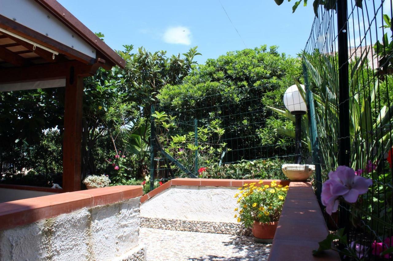 ماكاري Raggio Di Sole Bed & Breakfast المظهر الخارجي الصورة