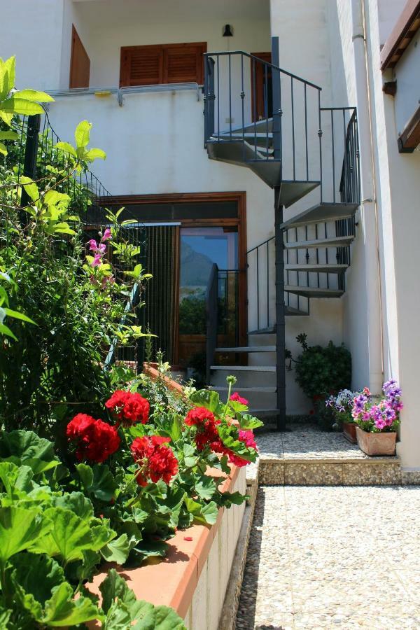 ماكاري Raggio Di Sole Bed & Breakfast المظهر الخارجي الصورة